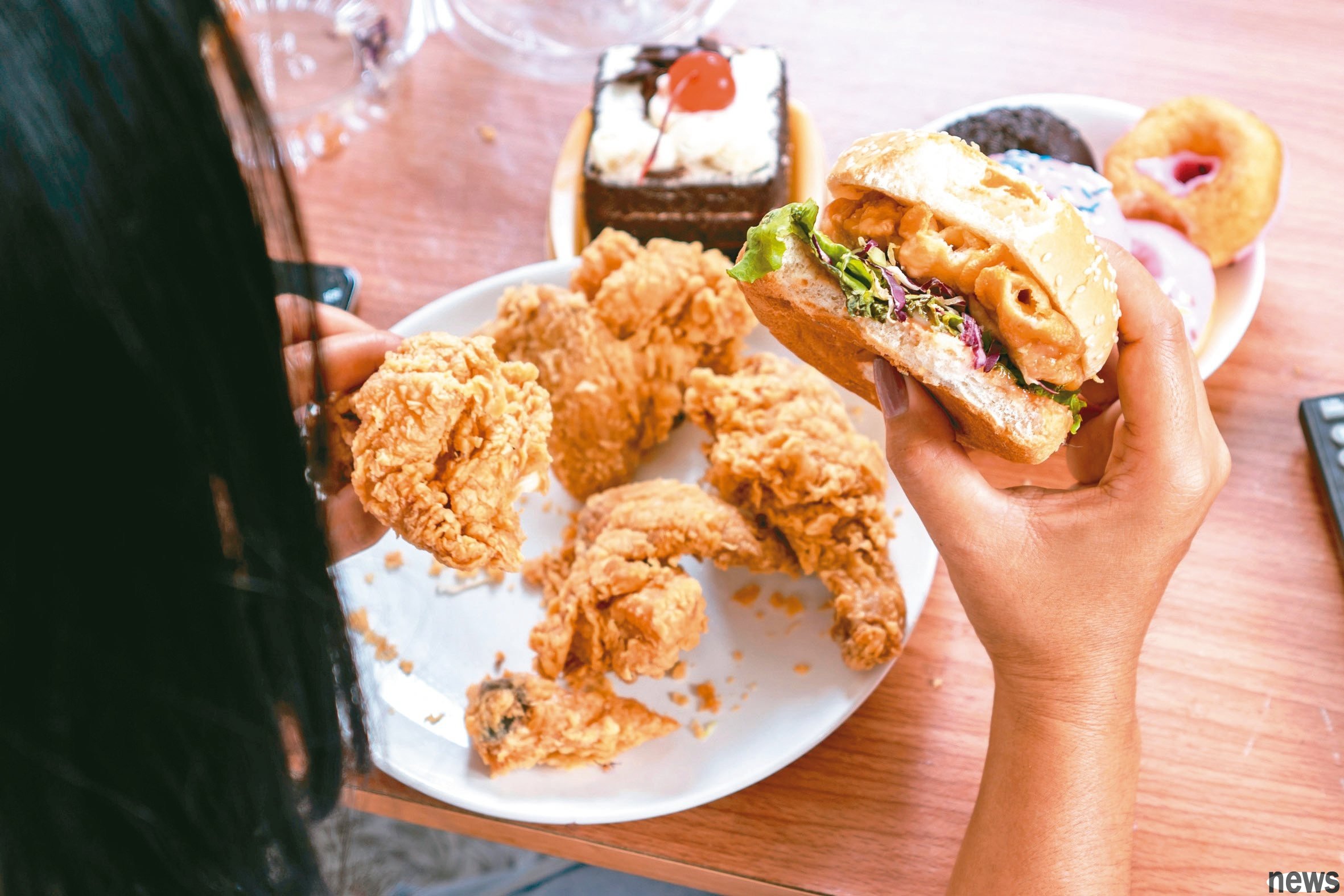 醫學權威期刊警告：每年1500萬人因「茶色食物」早逝！醫師曝這樣吃壽命少10年。(圖／123RF)
 